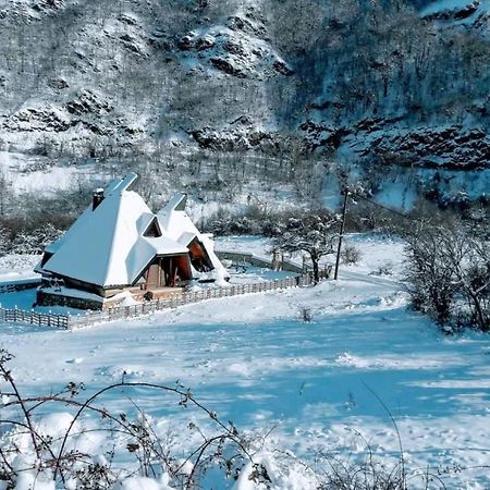 Vila Piramida Битола Экстерьер фото