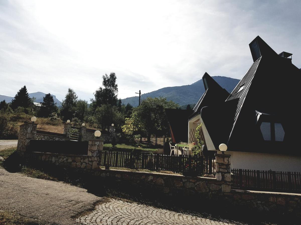 Vila Piramida Битола Экстерьер фото